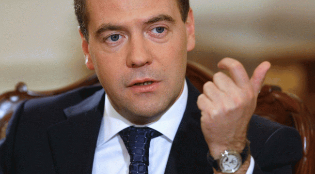 Medvedev Yaptırım baskısıyla yüz yıl