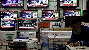 Pakistan'ın başbakanı İmran Han oldu