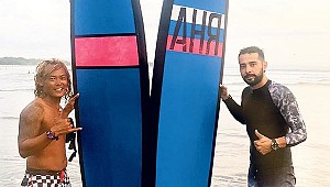 Rüzgar sörfü yaptı