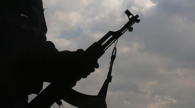 Terör örgütü DEAŞ ile Esed rejimi arasında çatışmalar sürüyor
