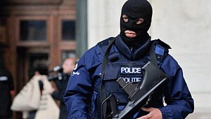 Yunanistan'dan iki darbeciye koruma