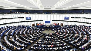 AP'den Türkiye'ye ikinci 'siyasi' kesinti