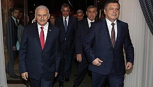 Binali Yıldırım, Özbekistan'da resepsiyona katıldı
