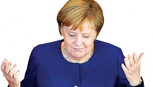 Merkel'in sağ kolu seçimi kaybetti