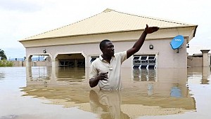Nijerya'da seller binlerce insanı evsiz bıraktı