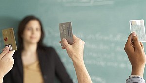 Öğrenciler kredi ya da kredi kartı alabilir mi?