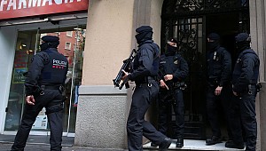 Ünlü oyuncu dine hakaretten tutuklandı