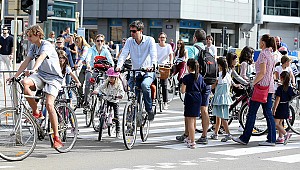 Yılda bir kez bütün yollar trafiğe kapatılıyor