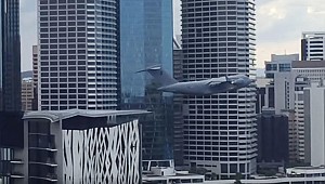 Gösteri uçuşu korku yarattı