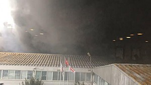 istanbul sefaköy de 4 katlı bir fabrikada yangın çıktı.
