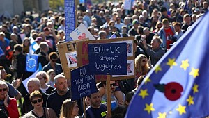 Londra’da Brexit Karşıtı 700 Bin Kişi Sokaklara Döküldü