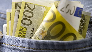 'Robin Hood' bankacı zenginlerin hesabından yoksullara 1 milyon euro aktardı