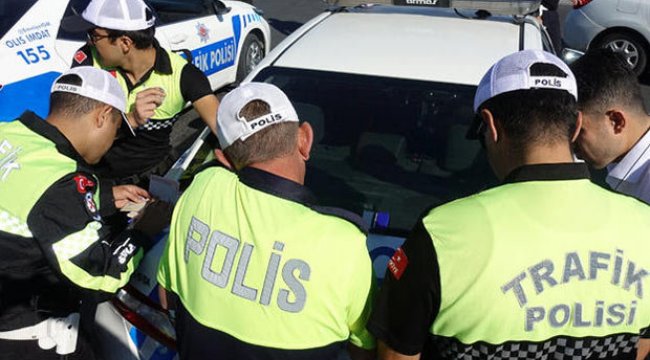 Trafik polisi drone ile ceza kesti