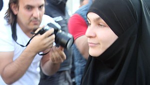 Tüm dünyada aranıyordu! Kayseri'de 3 kadınla yakalandı…