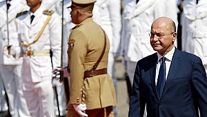 Irak'ta bir ilk!   Beş bakan internet başvuruları ile seçildi