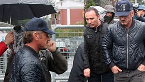 Aktör Sean Penn, Suudi Arabistan Konsolosluğunda