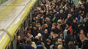 Almanya'da demir yolu çalışanları greve gitti