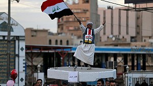 Irak'ta DEAŞ'a karşı zafer günü resmi tatil ilan edildi