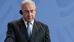 'Netanyahu kendisini eleştirenleri susturmaya çalışıyor'