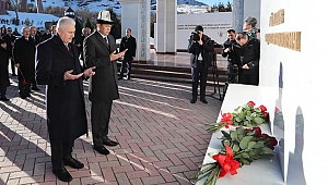 TBMM Başkanı Yıldırım'dan Aytmatov'un kabrine ziyaret