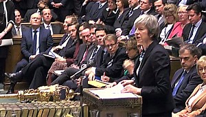 Theresa May açıkladı: Brexit oylaması ertelendi
