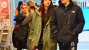 Kız arkadaşıyla görüntülendi