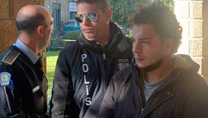 KKTC'de korkunç olay! Babasını bıçakladı, bıçak kırılınca da...