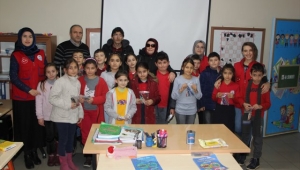 İlkadımlı Gençlerden Kardeşlik Kütüphaneleri