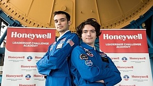 İki Türk Öğrenci ABD’de Uzay Kampına Seçildi