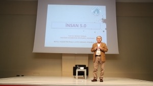 “Mutluluğu yeniden yazmak gerekiyor”