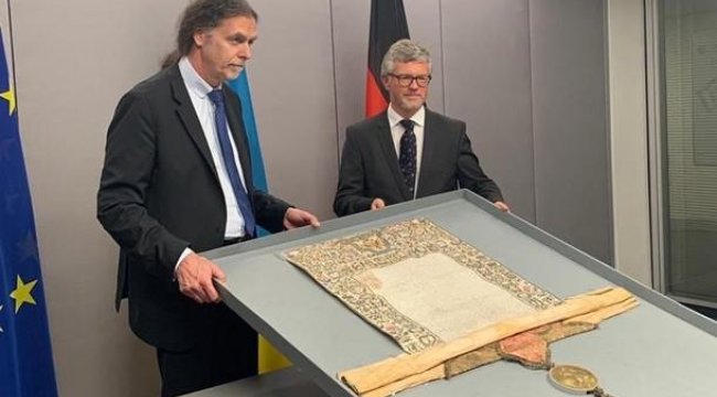 Almanya, Rus Çarı’nın tarihi mektubunu Ukrayna’ya teslim etti