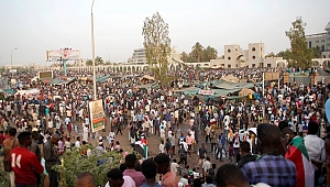 Sudan'da Askeri Geçiş Konseyi siyasi partilerle bir araya gelecek