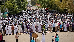 Sudan'da ordunun yönetime el koymasına dünyadan tepkiler