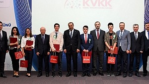 “Verilerimizi teslim ederken iki kez düşünmeliyiz”