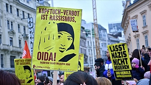 Avusturya’da ilkokullarda başörtüsü yasağı mecliste kabul edildi