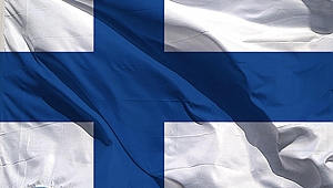 Finlandiya camiye el bombası atan saldırgan aranıyor