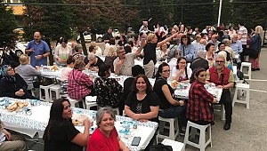 İşitme engelliler AKES-DER 'in iftarında buluştu.