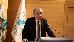 Prof. Dr. Nevzat Tarhan: 