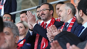 Bakan Kasapoğlu: Gençlerimiz bizlere gelecek için ümit verdi