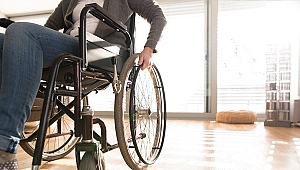 Öğrenciler bir kapakla engel aştı