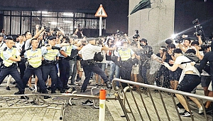 Pekin ‘yabancı güçler’e işaret etti