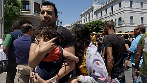 Tunus'ta peş peşe patlamalar