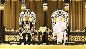 Abdullah Ri’ayatuddin Al-Mustafa Billah Şah İbni Almarhum Sultan Ahmad Şah Al-Musta’in Billah dün resmen ‘kral’ oldu