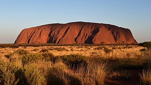 Aborjinlerin kutsal kayasına son tırmanış