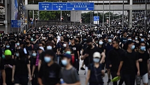Hong Kong'da halk yeniden sokaklarda