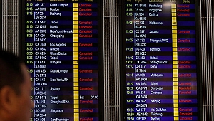 Hong Kong Uluslararası Havalimanı'nda uçuşlar iptal edildi