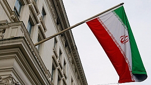 İran'dan Macron'un füze programı önerisine ret