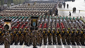 İran'dan yeni füze denemesi