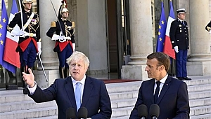 Macron, İngiltere Başbakanı Johnson ile görüştü
