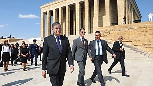 ABD’nin yeni büyükelçisi Satterfield, Anıtkabir’de